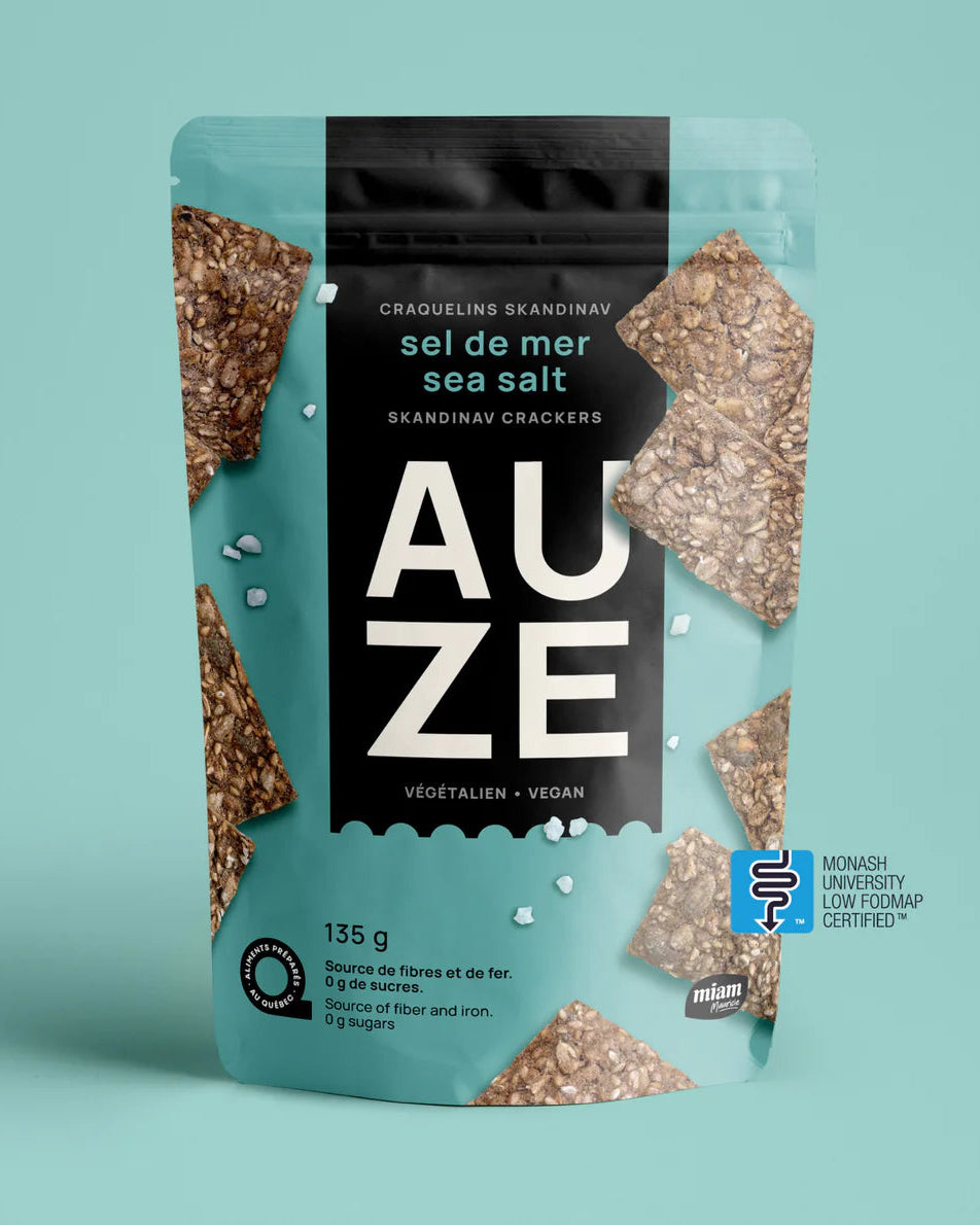 Un sac de craquelins skandinav au sel de mer de l'entreprise AUZE.